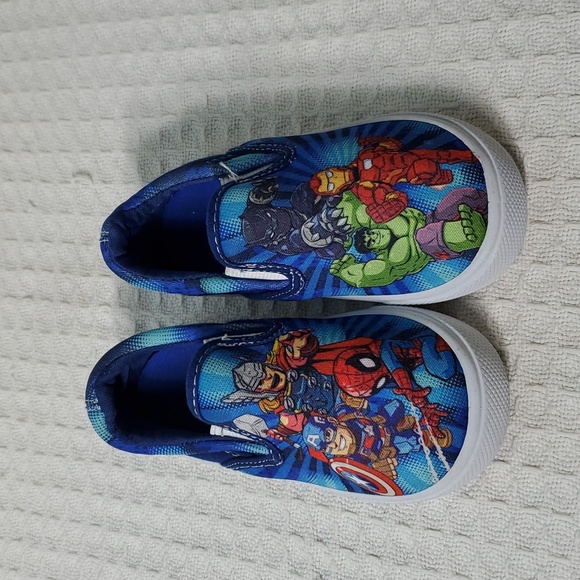 Disney Marvel Adventures Toddler sneakers size 7 - Picture 3 of 7